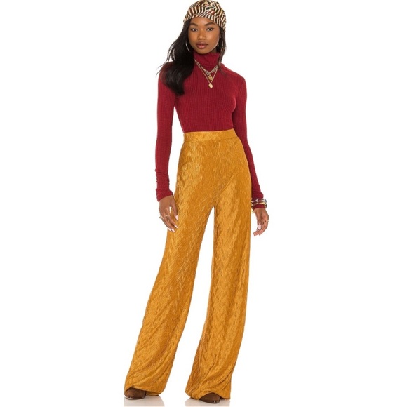 New House of Harlow 1960 x Revolve Ryan Turtleneck, size Large - Picture 10 of 11